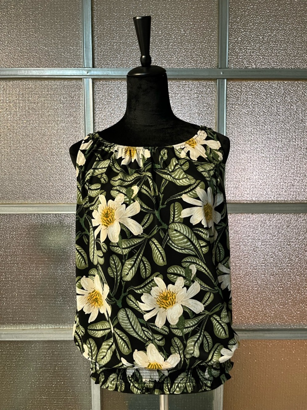Ann Taylor Black, Green, Yellow & White Floral Sleeveless Blouson Sleeveless Top